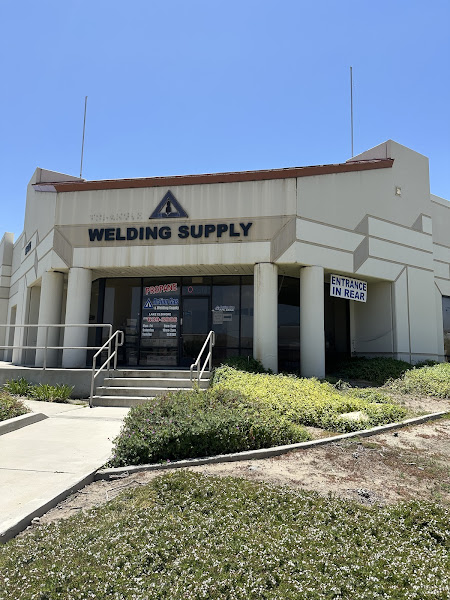 Action Gas & Welding Supply storefront in Lake Elsinore, TX