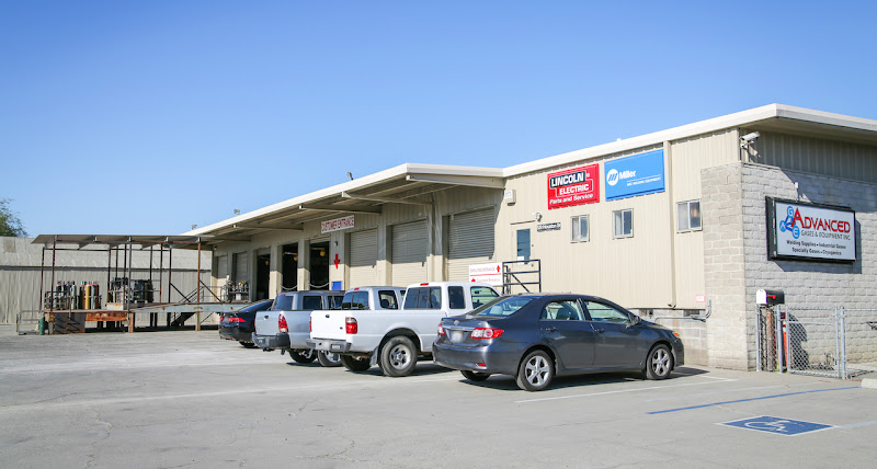 Advanced Gases & Equipment storefront in West Sacramento, TX
