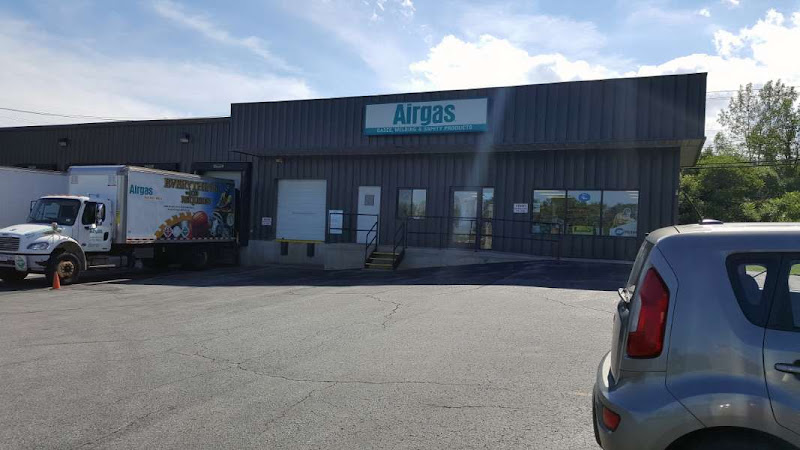 Airgas Store storefront in Plattsburgh, TX