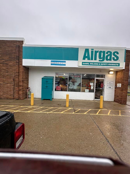 Airgas Store storefront in Bedford Heights, TX