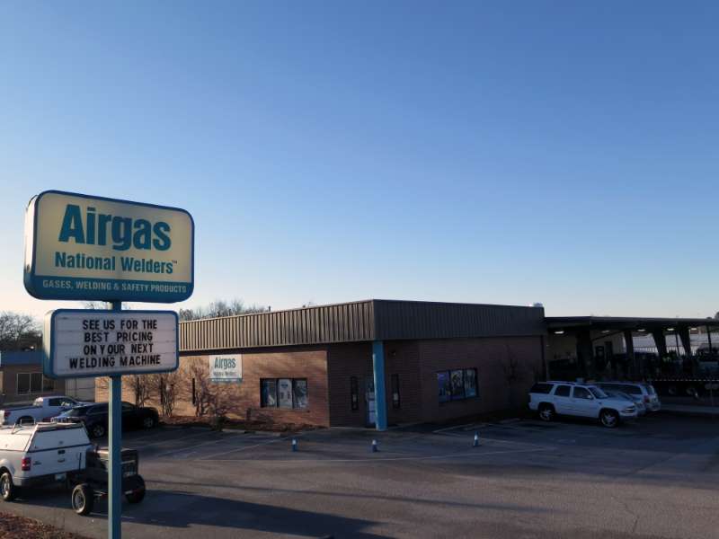 Airgas Store storefront in Columbia, TX
