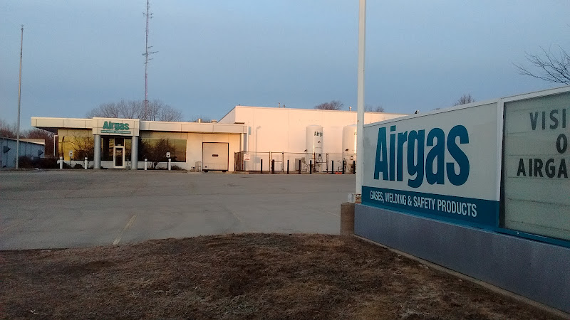 Airgas Store storefront in Dubuque, TX