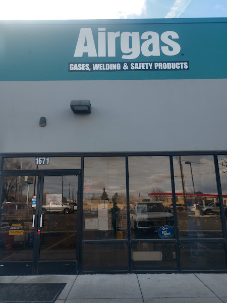 Airgas Store storefront in Sparks, TX