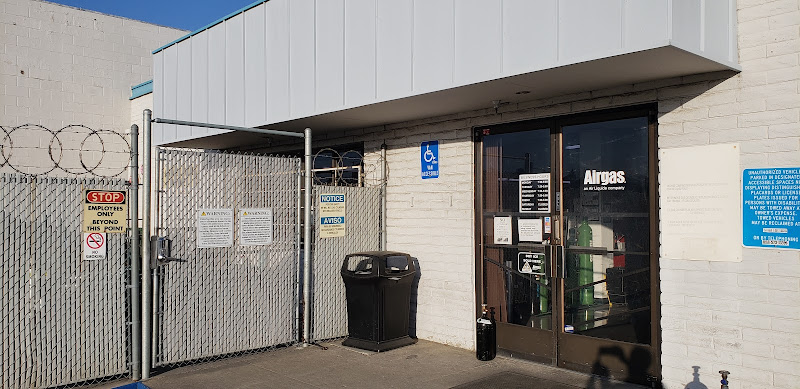 Airgas Store storefront in San Diego, TX
