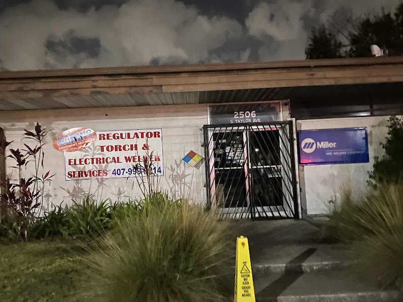 Barr's Equipment Service storefront in Orlando, TX