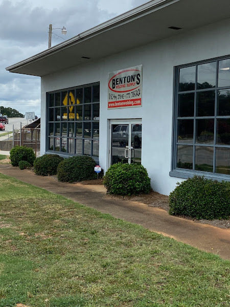 Benton's Welding Supply storefront in Covington, TX