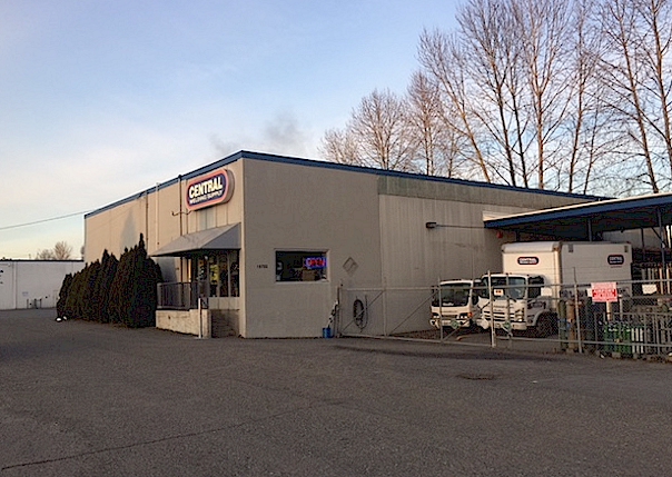 Central Welding Supply storefront in Tukwila, TX