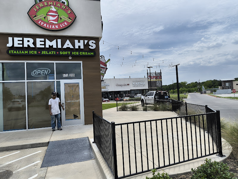 Garcias fence and gates storefront in Bend, TX