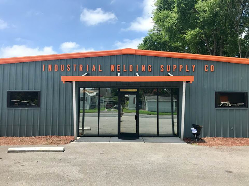 Industrial Welding Supply Co storefront in Chattanooga, TX