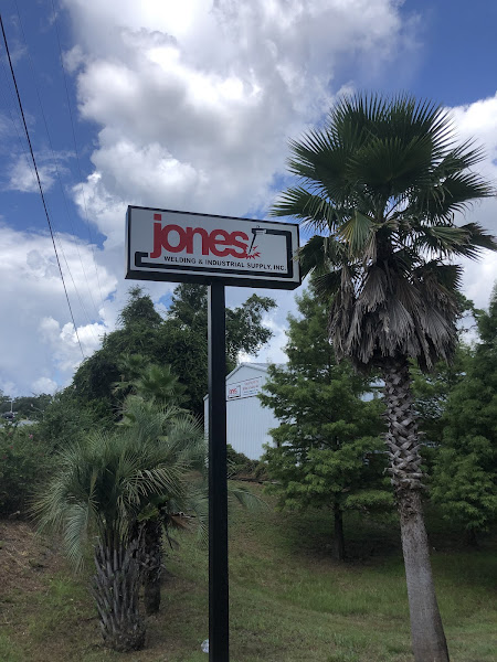 Jones Welding & Industrial Supply Inc. storefront in Tallahassee, TX