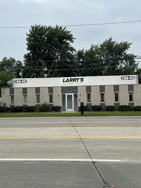 Larry's Welding Supply storefront in Warren, TX