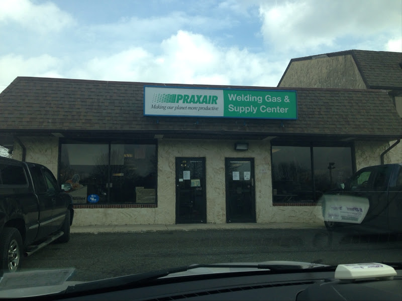 Linde Welding Gas & Equipment Center storefront in Farmingdale, TX