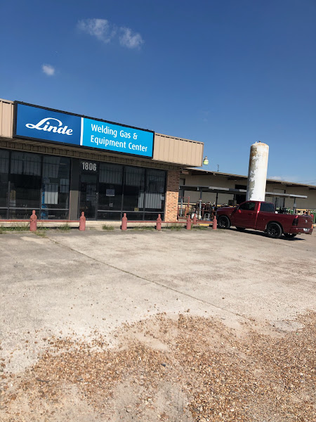 Linde Welding Gas & Equipment Center storefront in Houston, TX