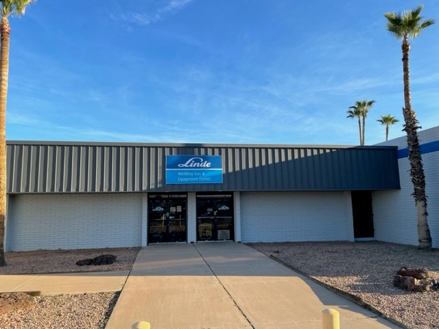 Linde Welding Gas & Equipment Center storefront in Phoenix, TX