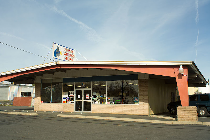 Linde Welding Gas & Equipment Center storefront in Redding, TX