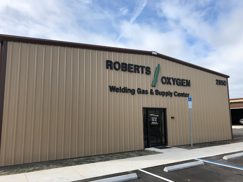 Roberts Oxygen storefront in Lakeland, TX
